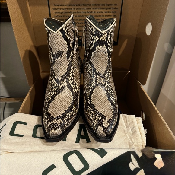 Tecovas Daisy Python - Picture 2 of 9